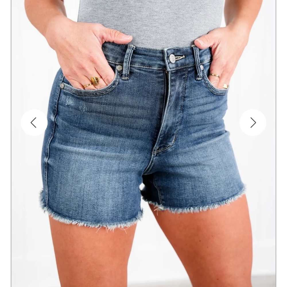 Judy Blue high waisted tummy control shorts - Large